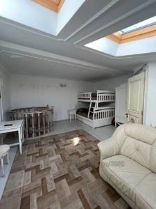 Rent an apartment, Building of the old city, Svobodi-prosp, Lviv, Galickiy district, id 4657542