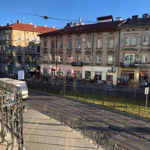 Купити квартиру, Будівля старого Львова, Леонтовича М. вул., 1/2, Львів, Галицький район, id 4983461