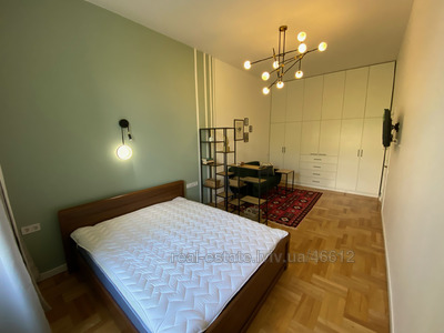 Rent an apartment, Building of the old city, Valova-vul, Lviv, Galickiy district, id 4633257