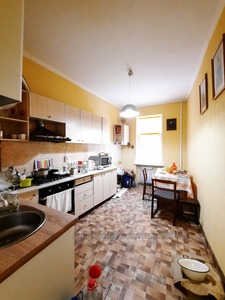 Buy an apartment, Stalinka, Geroiv-Maidanu-vul, Lviv, Galickiy district, id 4769414