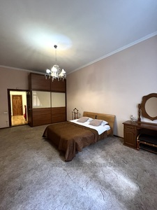 Buy an apartment, Austrian, Krushelnickoyi-S-vul, Lviv, Galickiy district, id 4717513