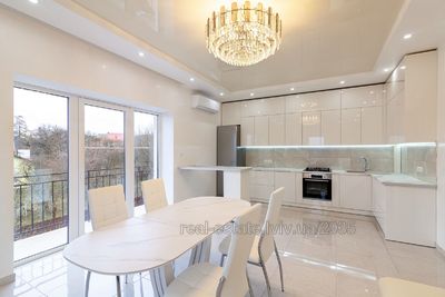Rent an apartment, Mansion, Pasichna-vul, Lviv, Lichakivskiy district, id 4647418