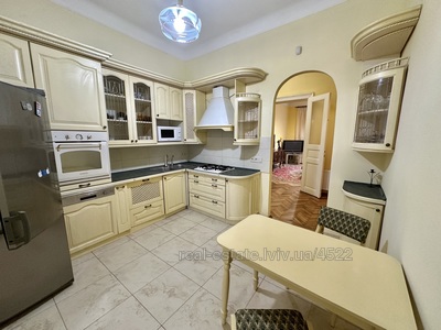 Rent an apartment, Building of the old city, Lichakivska-vul, Lviv, Lichakivskiy district, id 4713303