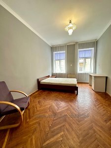 Rent an apartment, Building of the old city, Balabana-M-vul, Lviv, Galickiy district, id 4693805