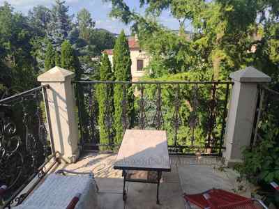 Rent an apartment, Austrian, Kirila-i-Mefodiya-vul, Lviv, Galickiy district, id 4701483