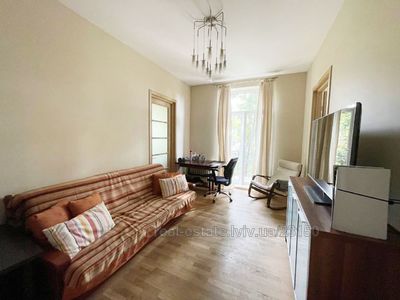 Buy an apartment, Stalinka, Geroyiv-UPA-vul, Lviv, Frankivskiy district, id 4739576