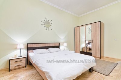 Rent an apartment, Austrian, Knyazya-Yaroslava-Osmomisla-pl, Lviv, Galickiy district, id 4966867