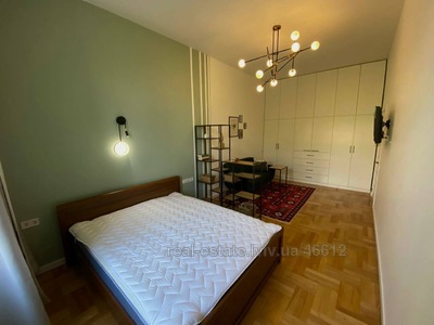 Rent an apartment, Building of the old city, Valova-vul, Lviv, Galickiy district, id 4673641