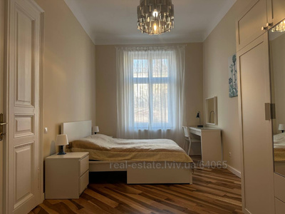 Rent an apartment, Austrian, Lisenka-M-vul, Lviv, Galickiy district, id 4660065