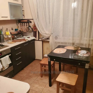 Buy an apartment, Building of the old city, Tarnavskogo-M-gen-vul, Lviv, Galickiy district, id 4732807