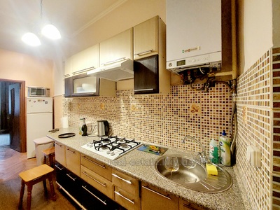 Rent an apartment, Austrian, Kotlyarevskogo-I-vul, Lviv, Galickiy district, id 4718004