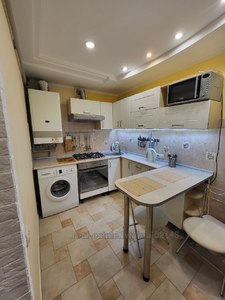 Rent an apartment, Austrian luxury, Lichakivska-vul, Lviv, Lichakivskiy district, id 4710197