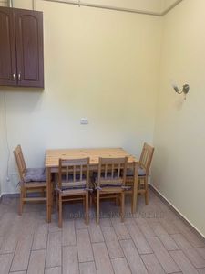 Rent an apartment, Austrian, Dzherelna-vul, Lviv, Galickiy district, id 4705062