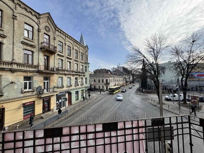 Buy an apartment, Austrian, Knyazya-Romana-vul, Lviv, Galickiy district, id 5149976