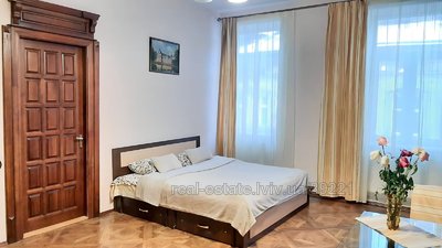 Vacation apartment, Krakivska-vul, 30, Lviv, Galickiy district, 2 rooms, 1 000 uah/day