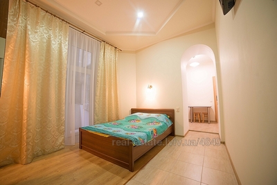 Vacation apartment, Knyazya-Romana-vul, Lviv, Galickiy district, 1 room, 475 uah/day
